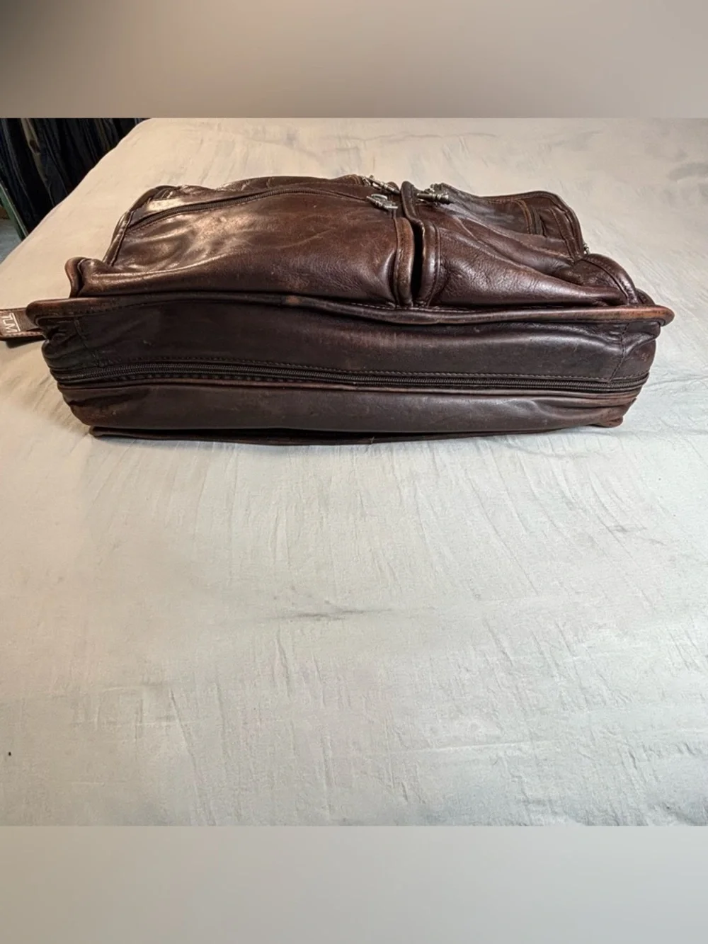 Vintage‎ Tumi Alpha Leather Laptop Briefcase Brown Distressed 17 Inch